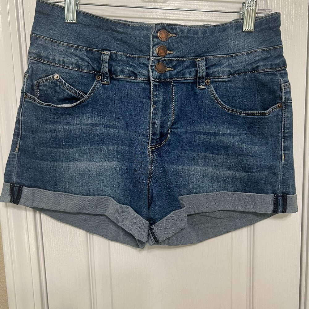 YMI Wanna Better Butt? High Rise jean shorts, size 11